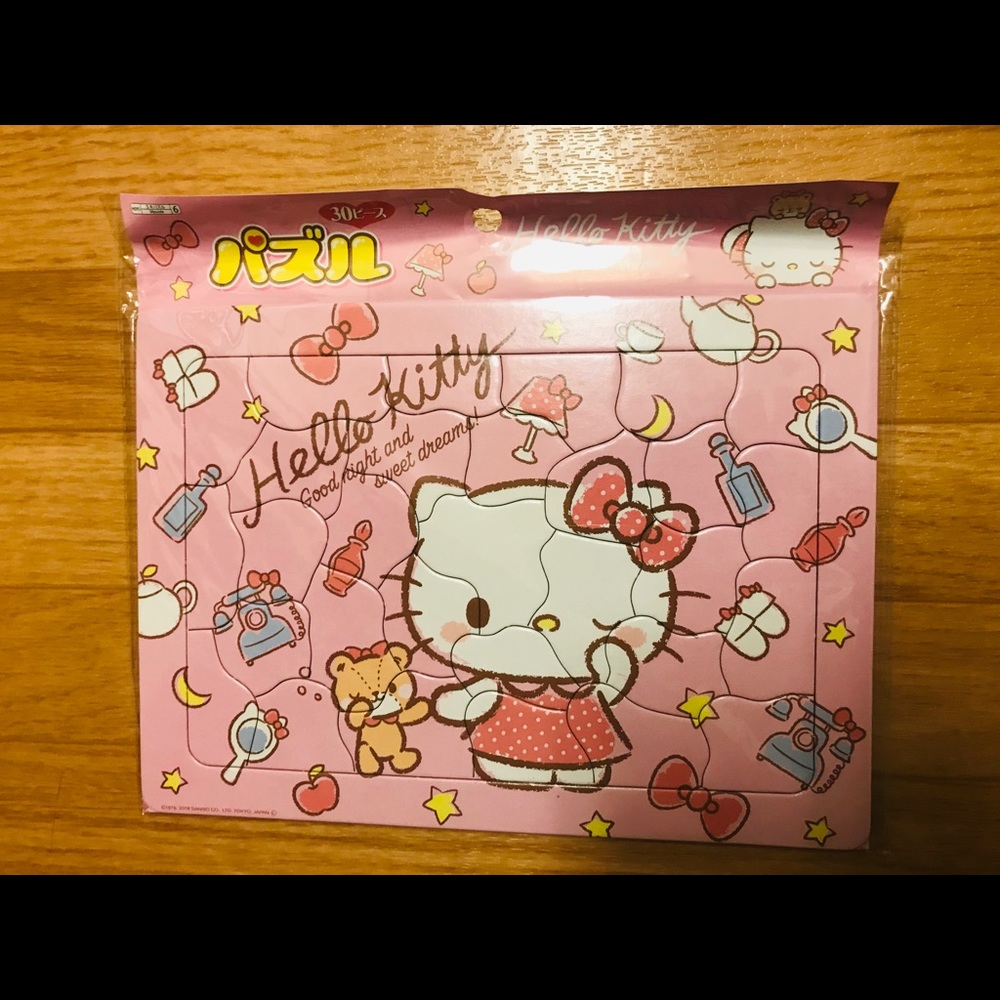 Hello Kitty Sanrio Japan Puzzle